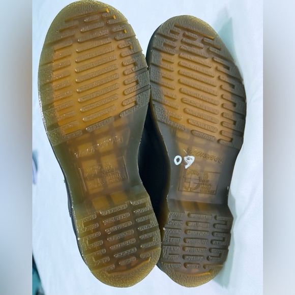 Dr. Martens 2976 SLIP RESISTANT BOOTS - Picture 8 of 11